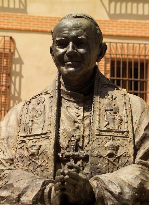 What is a Vicar? (with pictures)