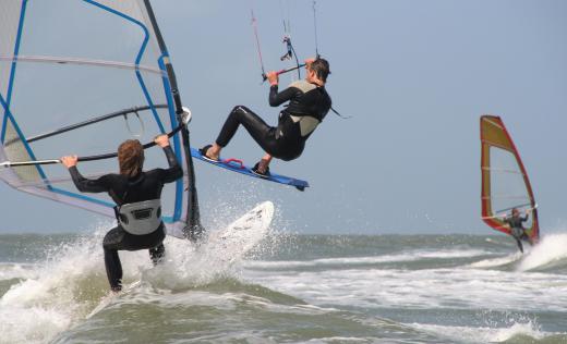 There are a number of places around Kwajalein Atoll where boating and windsurfing are permitted.